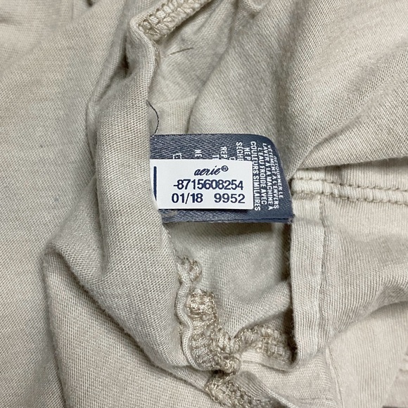 Aerie Women’s Beige Distressed ‘Castaway’ Graphic Tank Top Size Extra Small - Picture 6 of 7